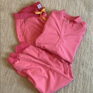 Figs neon pink scrub set
